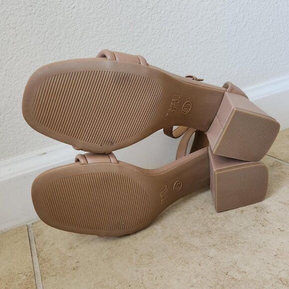TIME AND TRU Neutral Tan block heel sandals Sz 8.8 Memory Foam Foot bed Comfy - Picture 10 of 12